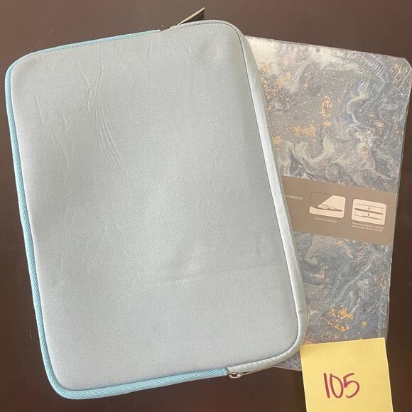 MacBook New Air 13” shell with light blue soft case - Picture 5 of 5